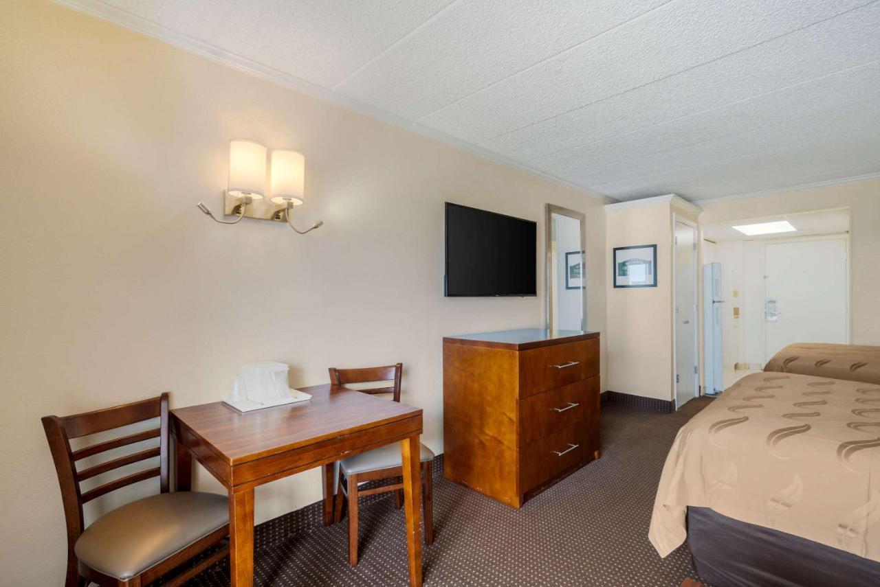 Quality Inn & Suites Oceanblock Ocean City Esterno foto