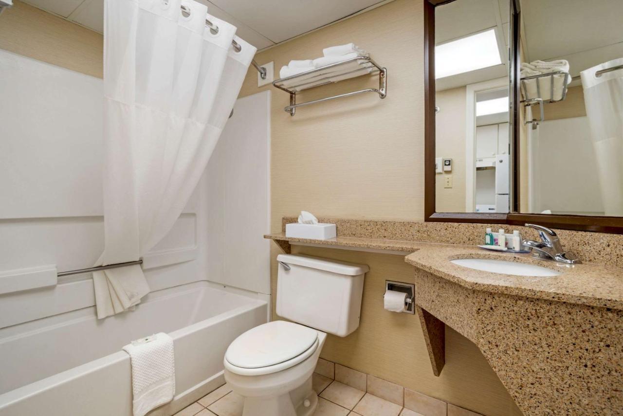 Quality Inn & Suites Oceanblock Ocean City Esterno foto