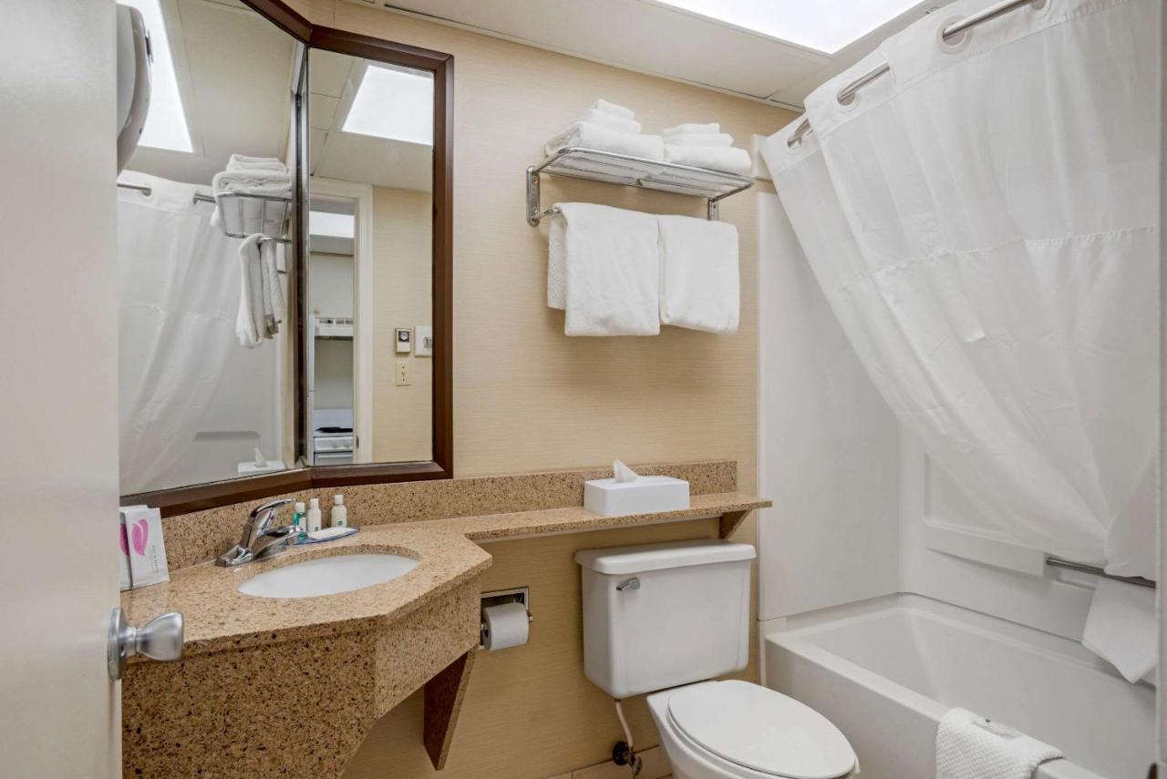 Quality Inn & Suites Oceanblock Ocean City Esterno foto