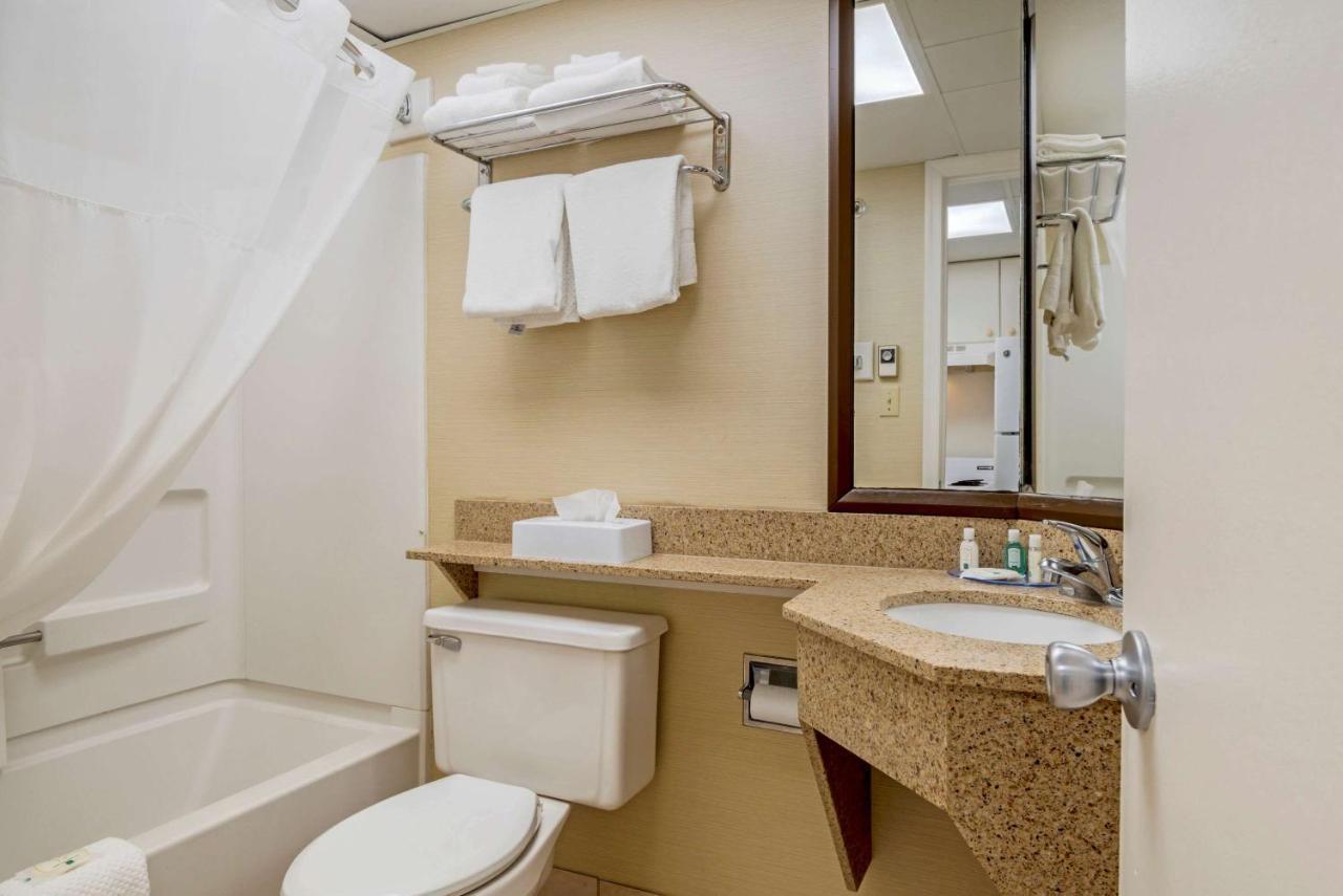 Quality Inn & Suites Oceanblock Ocean City Esterno foto
