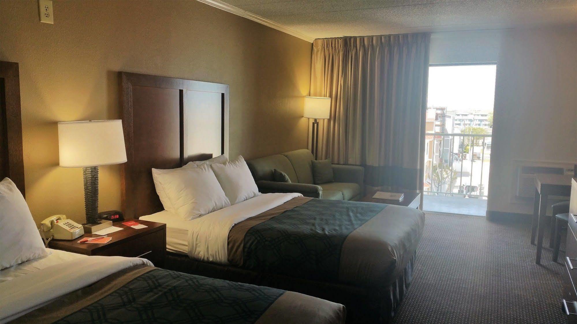 Quality Inn & Suites Oceanblock Ocean City Esterno foto